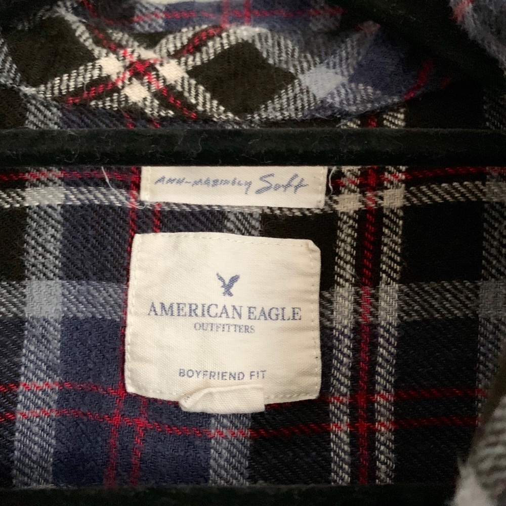 American Eagle Flannel Boyfriend Fit - Picture 6 of 7